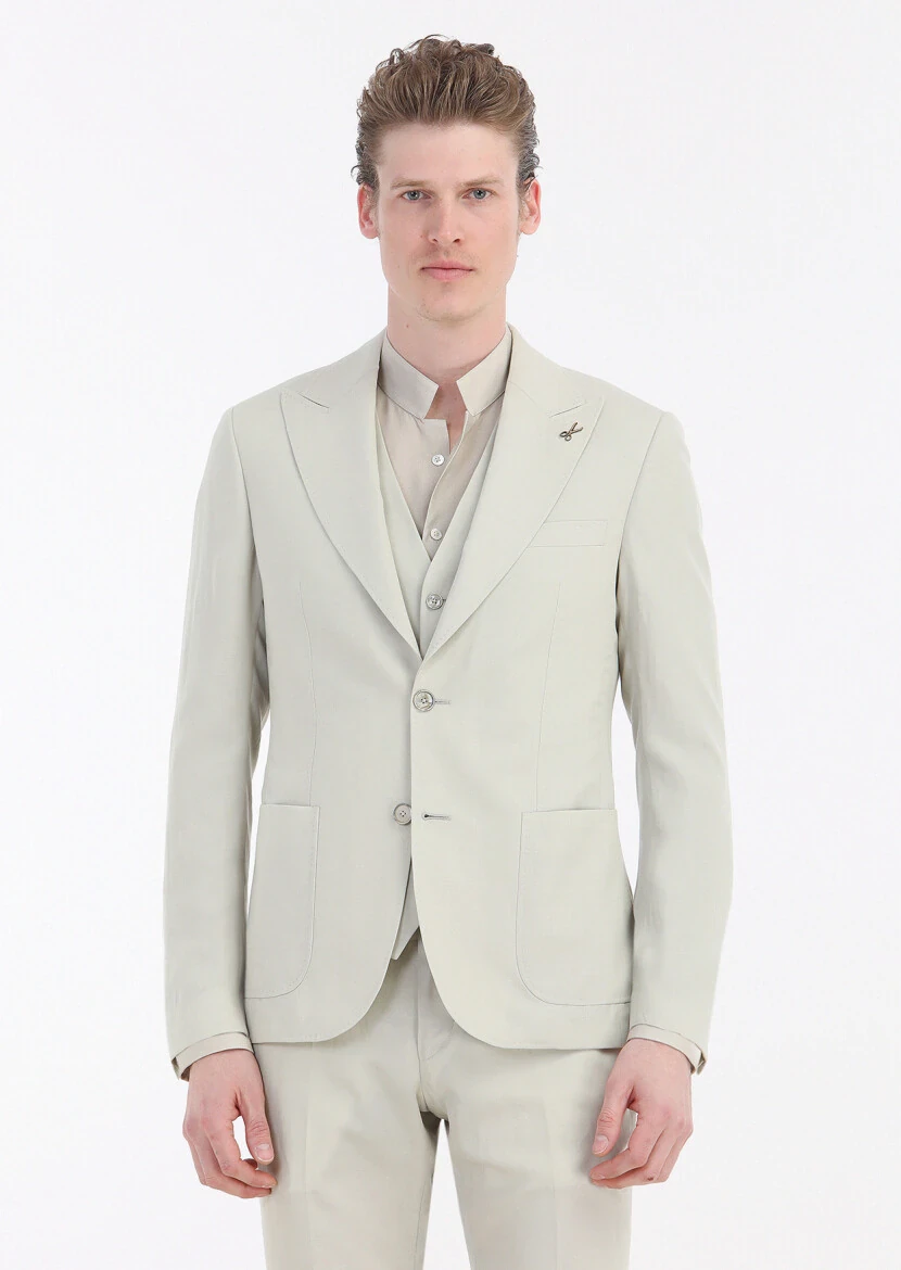 Beige Suit With Waistcoat - 3