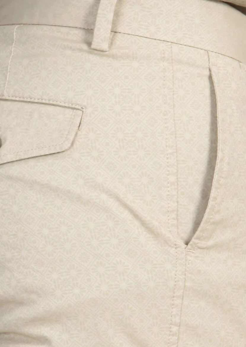 Bej Baskılı Dokuma Regular Fit Casual Pamuk Karışımlı Bermuda - 3