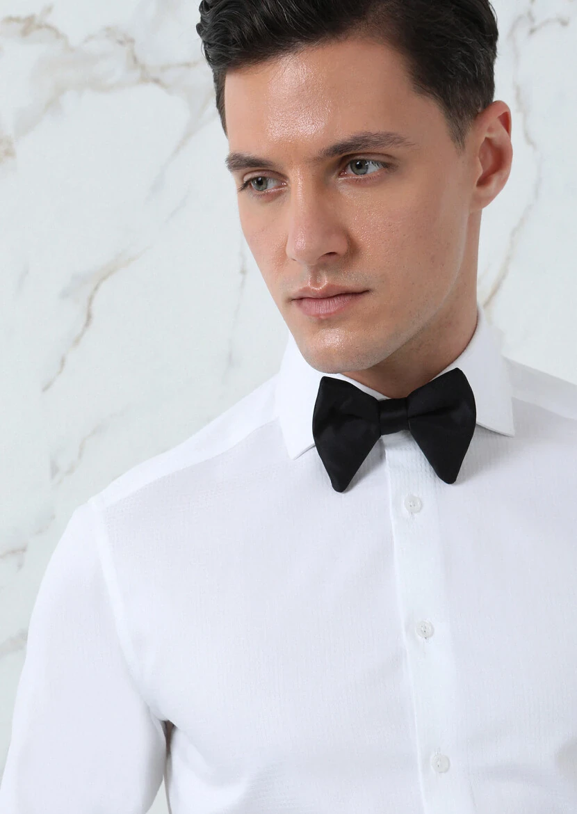 Beyaz Regular Fit Dokuma Klasik %100 Pamuk Gömlek - 1