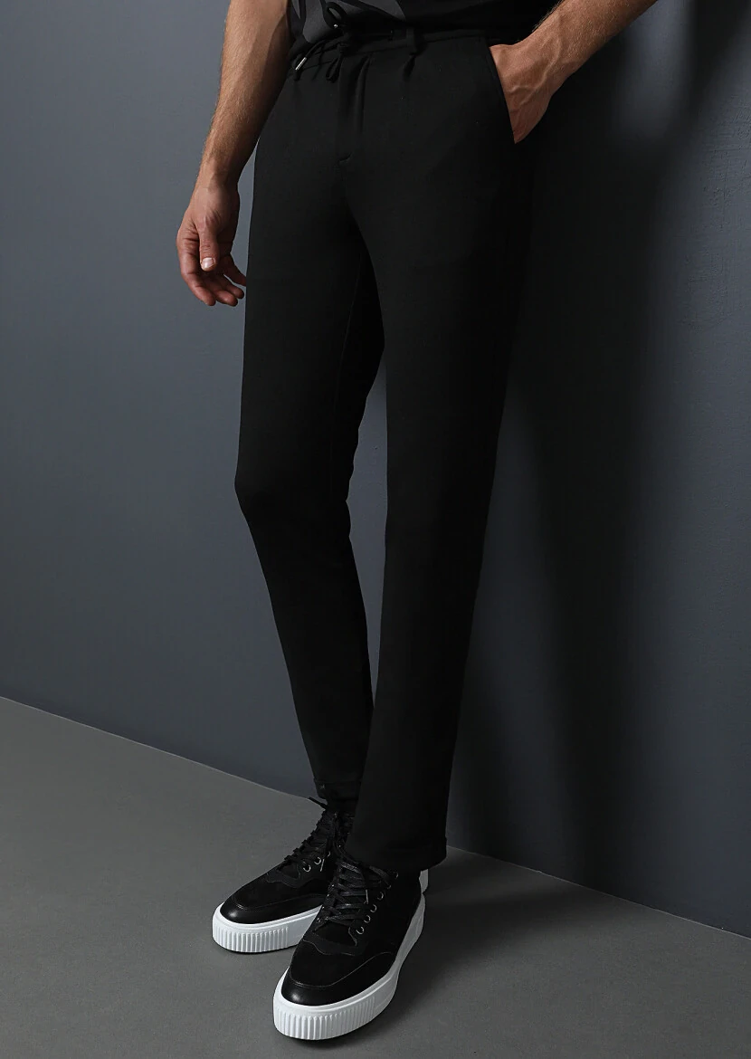 Black Knitting Jogging Fit Casual Trousers - 2