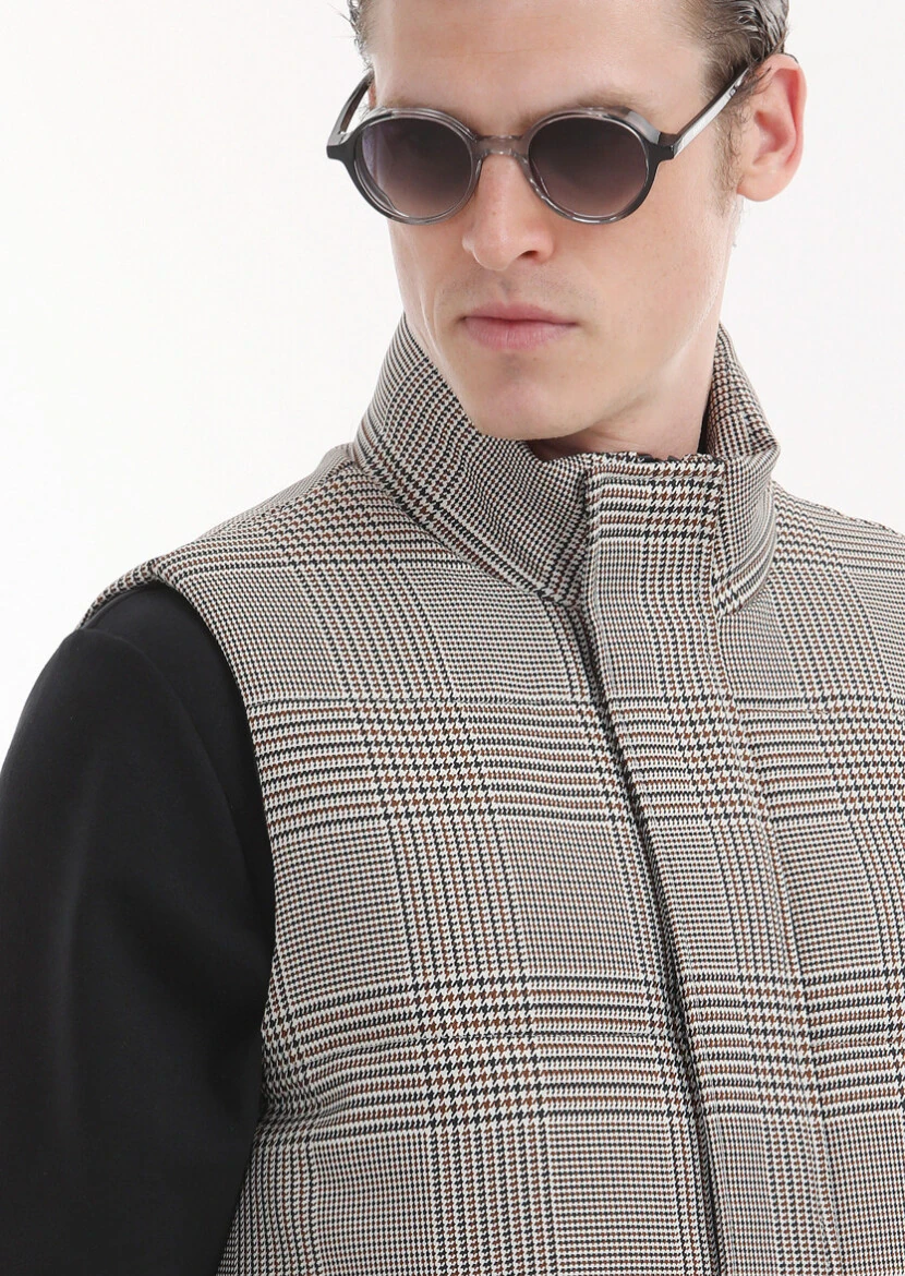 Brown Regular Fit Turtleneck Casual Weaving Puffer Vest - 3