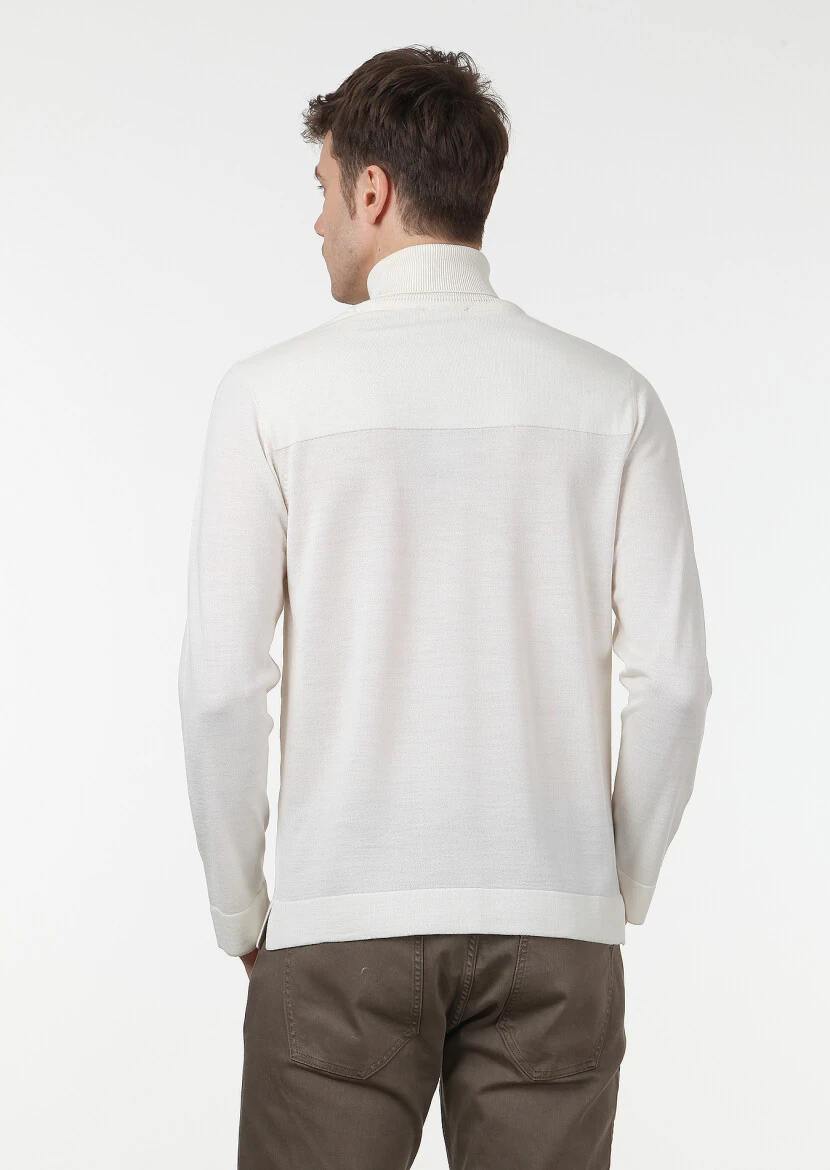 Ekru Tam Balıkçı Yaka Düz Örgü Yün Karışımlı Triko Kazak - 4