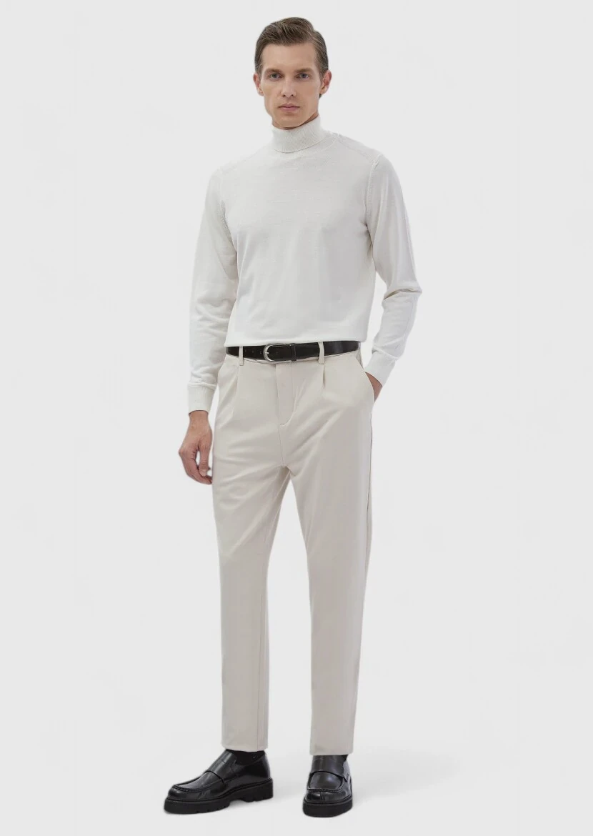 Ekru Tam Balıkçı Yaka Düz Örgü Yün Karışımlı Triko Kazak 