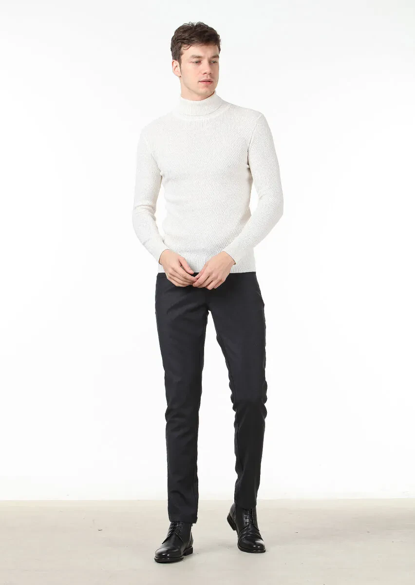 Ekru Tam Balıkçı Yaka Jakarlı Yün Karışımlı Triko Kazak - 3