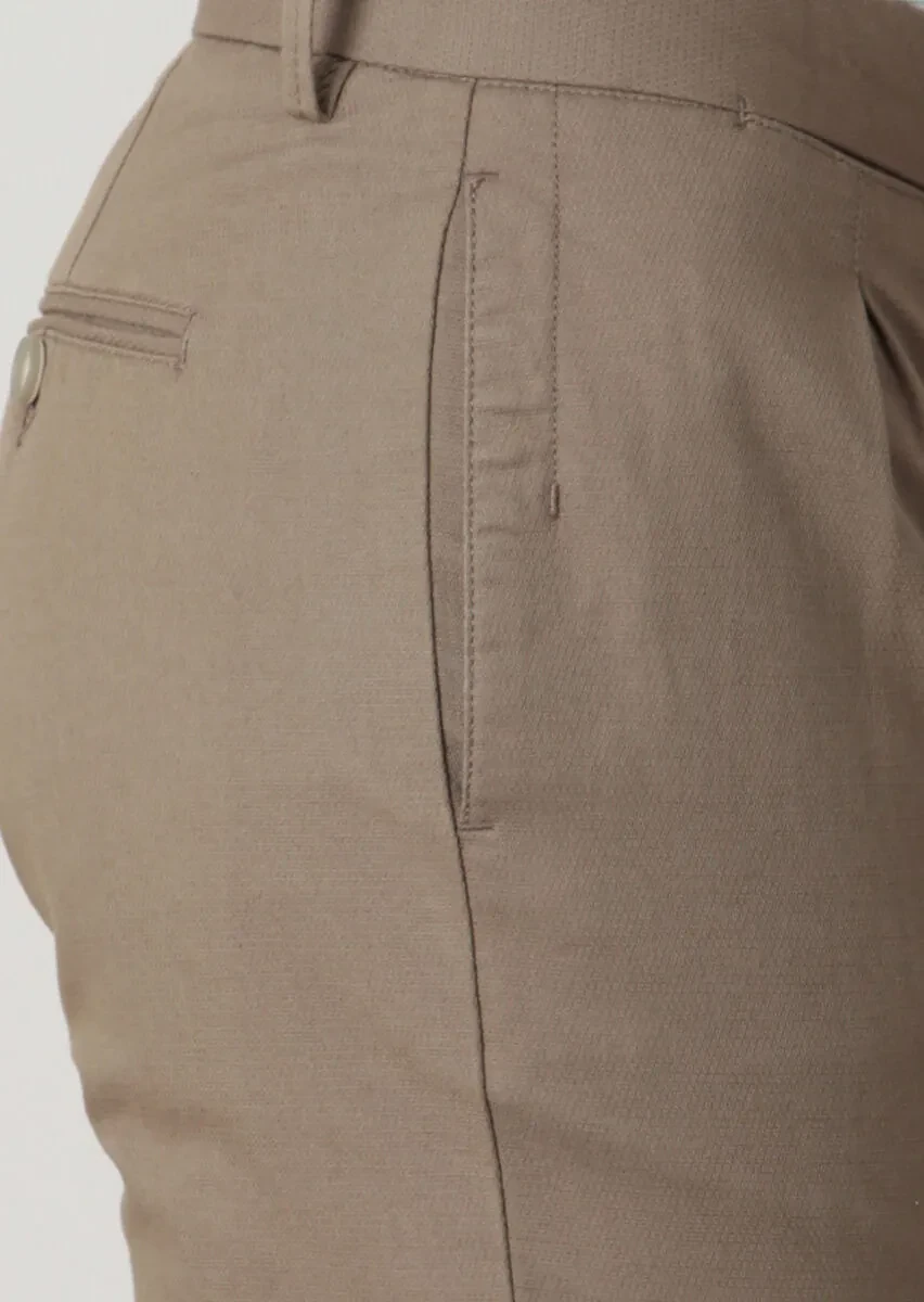 Green Weaving Slim Fit Casual Cotton Blended Trousers - 3