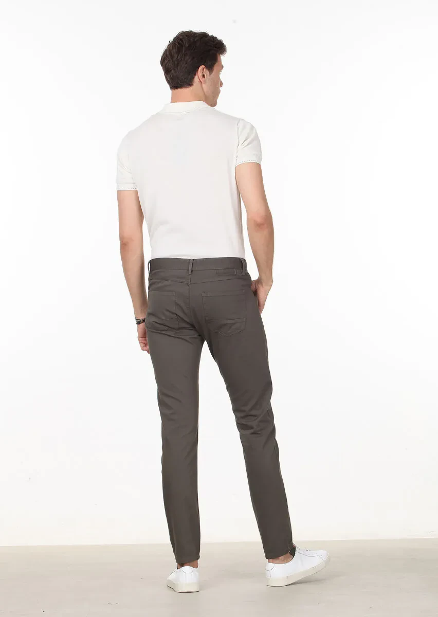 Green Weaving Slim Fit Casual Cotton Blended Trousers - 4