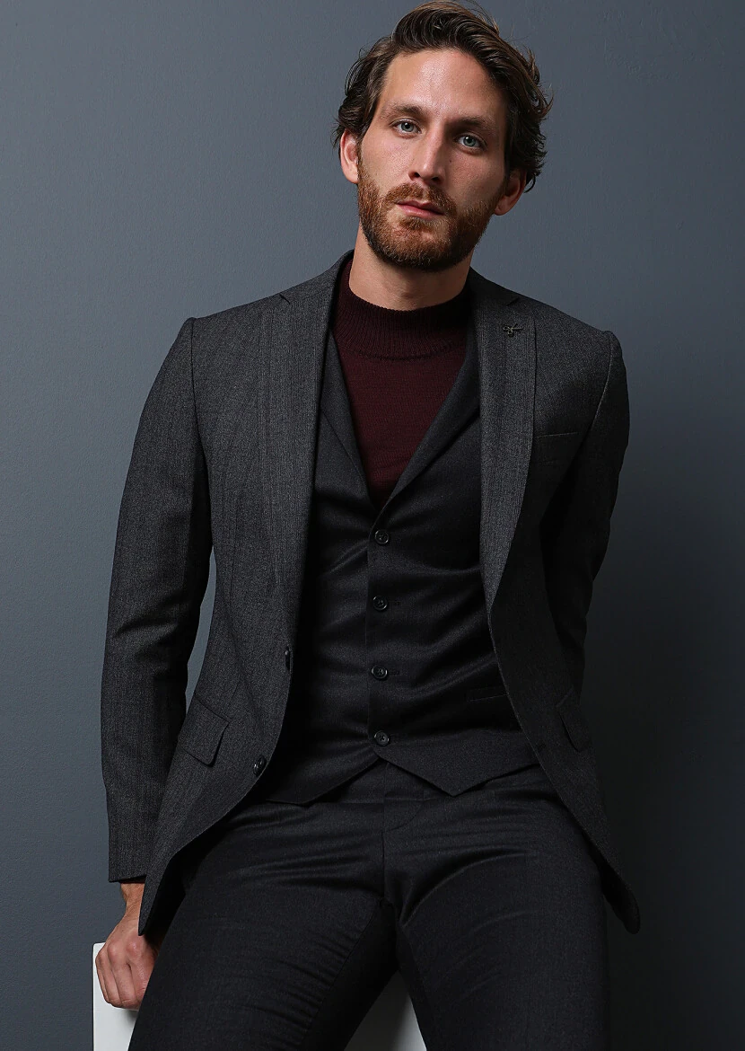 Hard Coal Suit With Waistcoat - 3