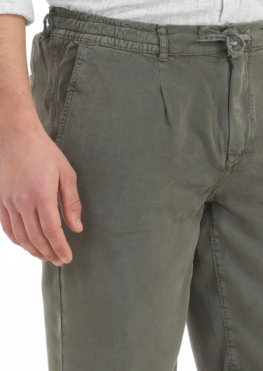 Light Green Weaving Jogging Fit Casual Bermuda - 3