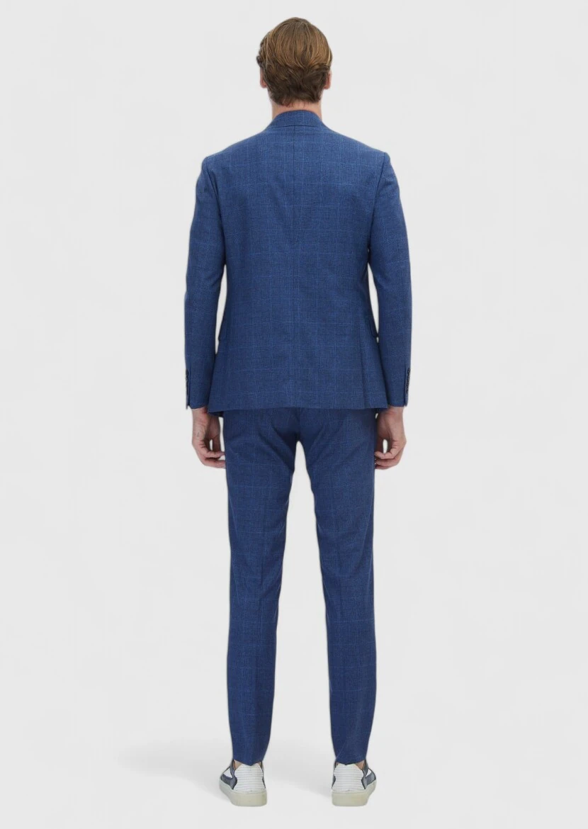 Saks Checkered Zeroweight Slim Fit Silk Blended Suit - 6