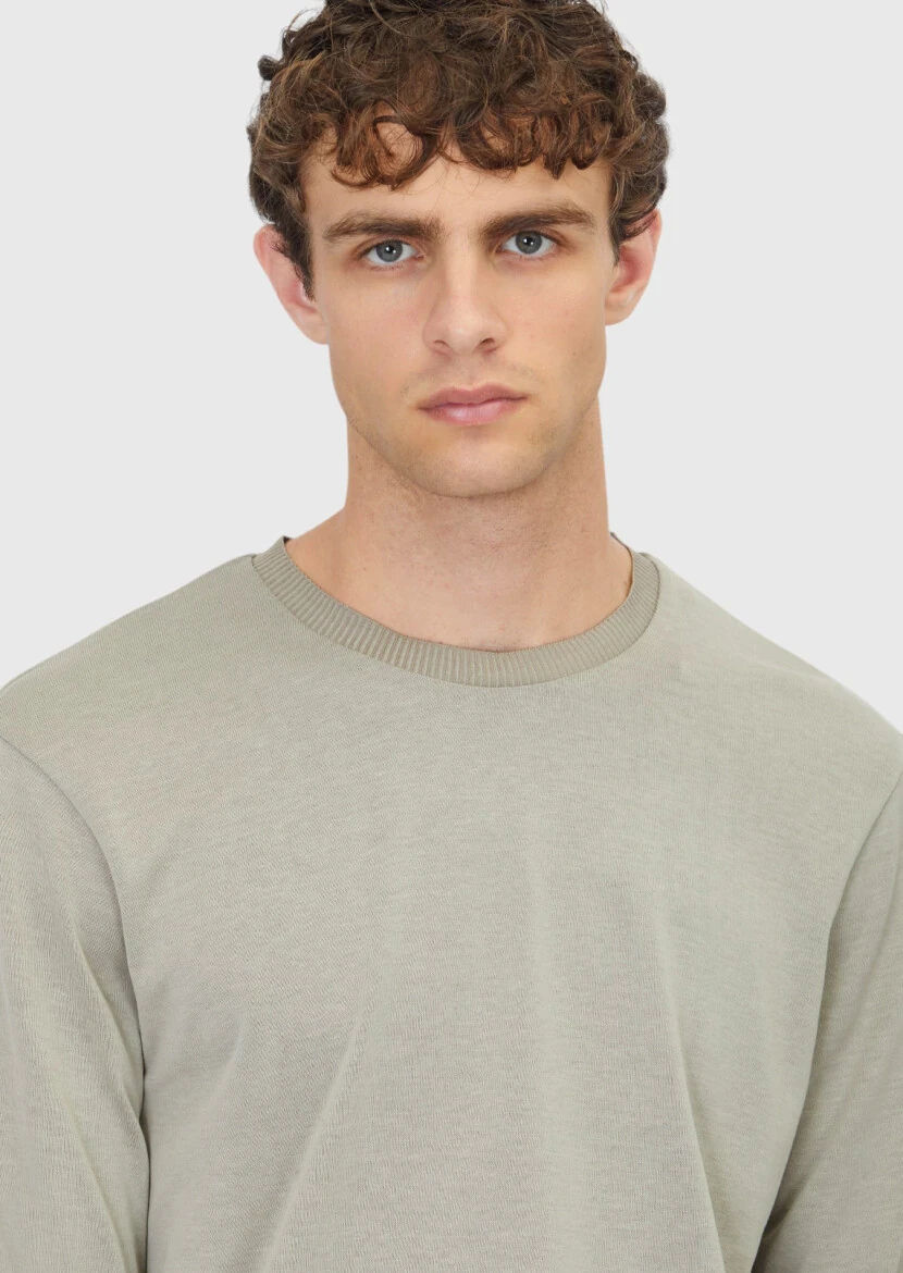 Sandy Crew Neck Plain Sweatshirt - 3