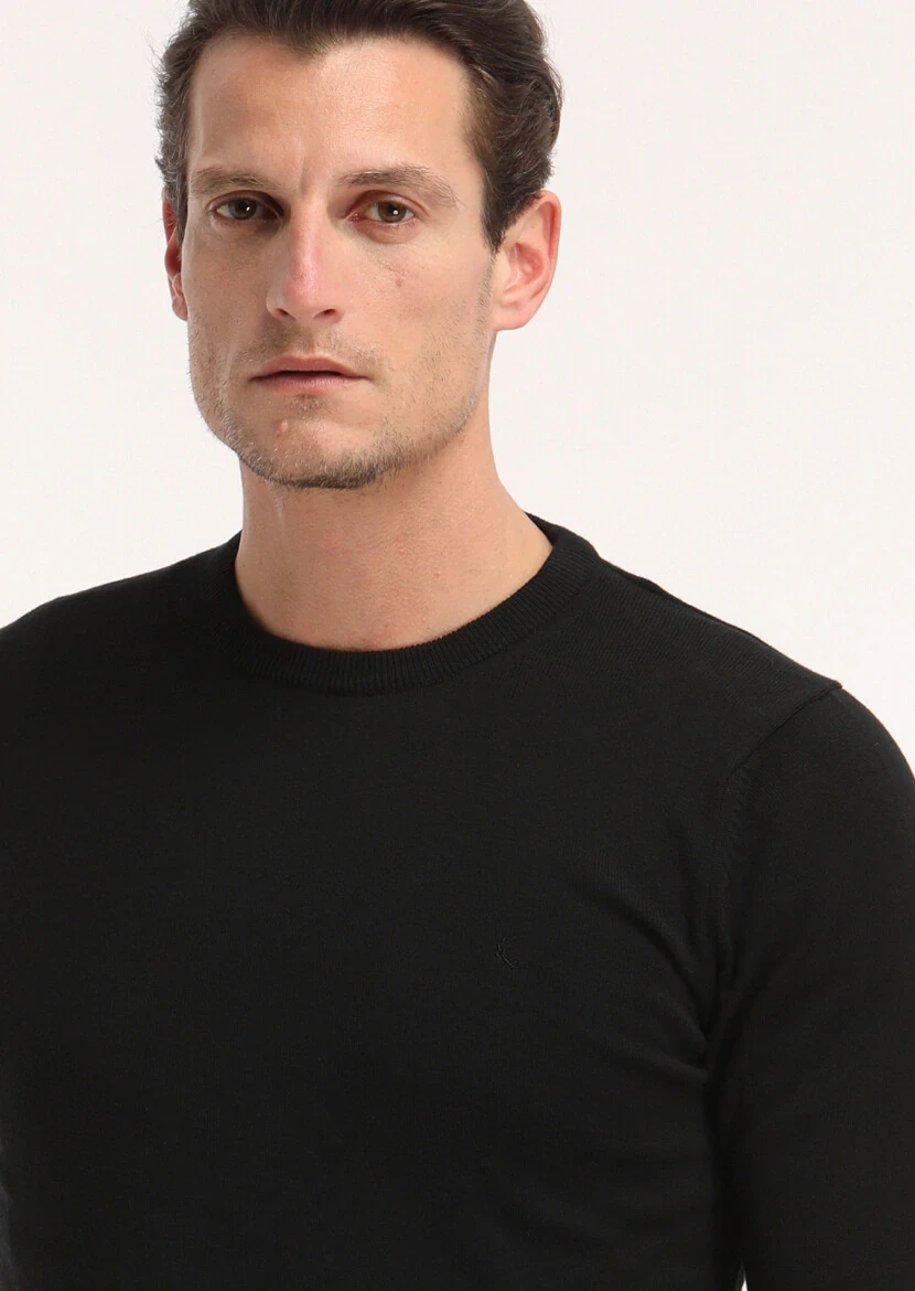 Siyah Bisiklet Yaka Düz Örgü Pamuk Karışımlı Triko Kazak - 3