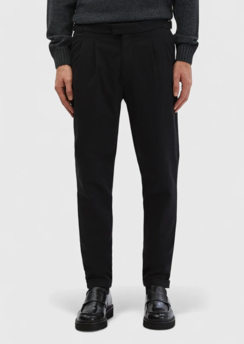 Siyah Düz Dokuma Carrot Fit Casual Pamuk Karışımlı Pantolon - RAMSEY