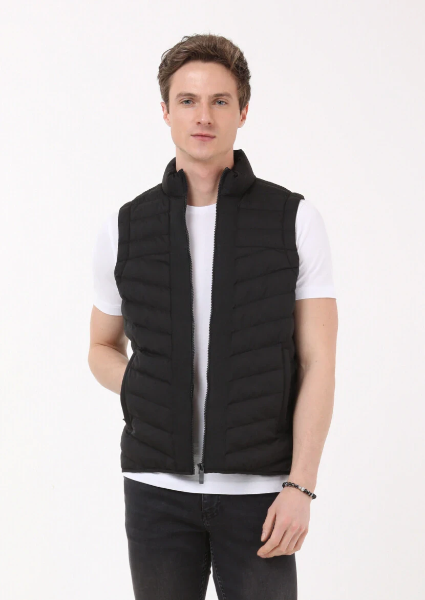 Siyah Regular Fit Dik Yaka Casual Dokuma Spor Yelek - 1