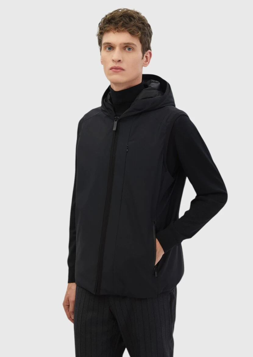 Siyah Regular Fit Kapüşonlu Casual Dokuma Spor Yelek - RAMSEY