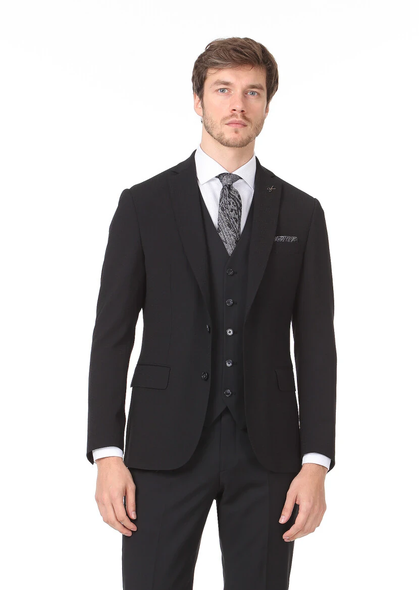 Siyah Yelekli Takım Elbise - 1