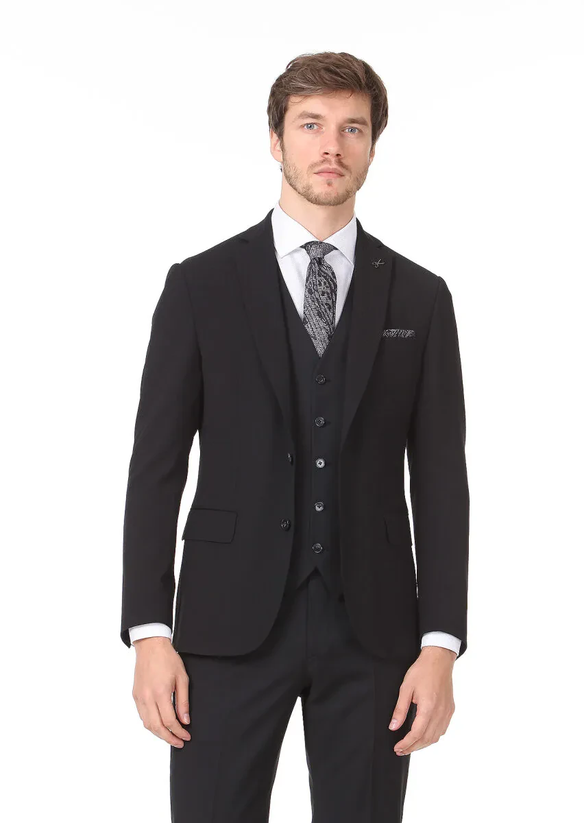 Siyah Yelekli Takım Elbise - 1