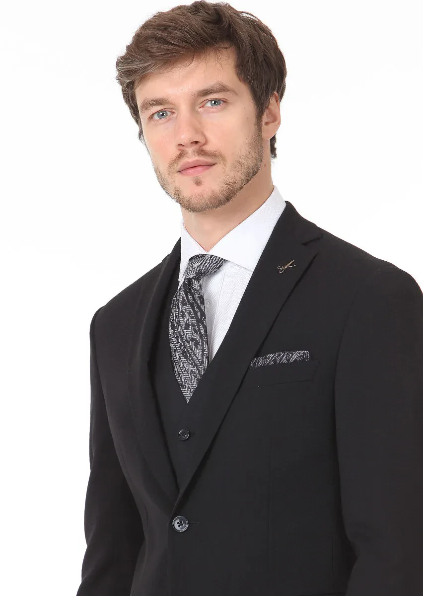 Siyah Yelekli Takım Elbise - 2