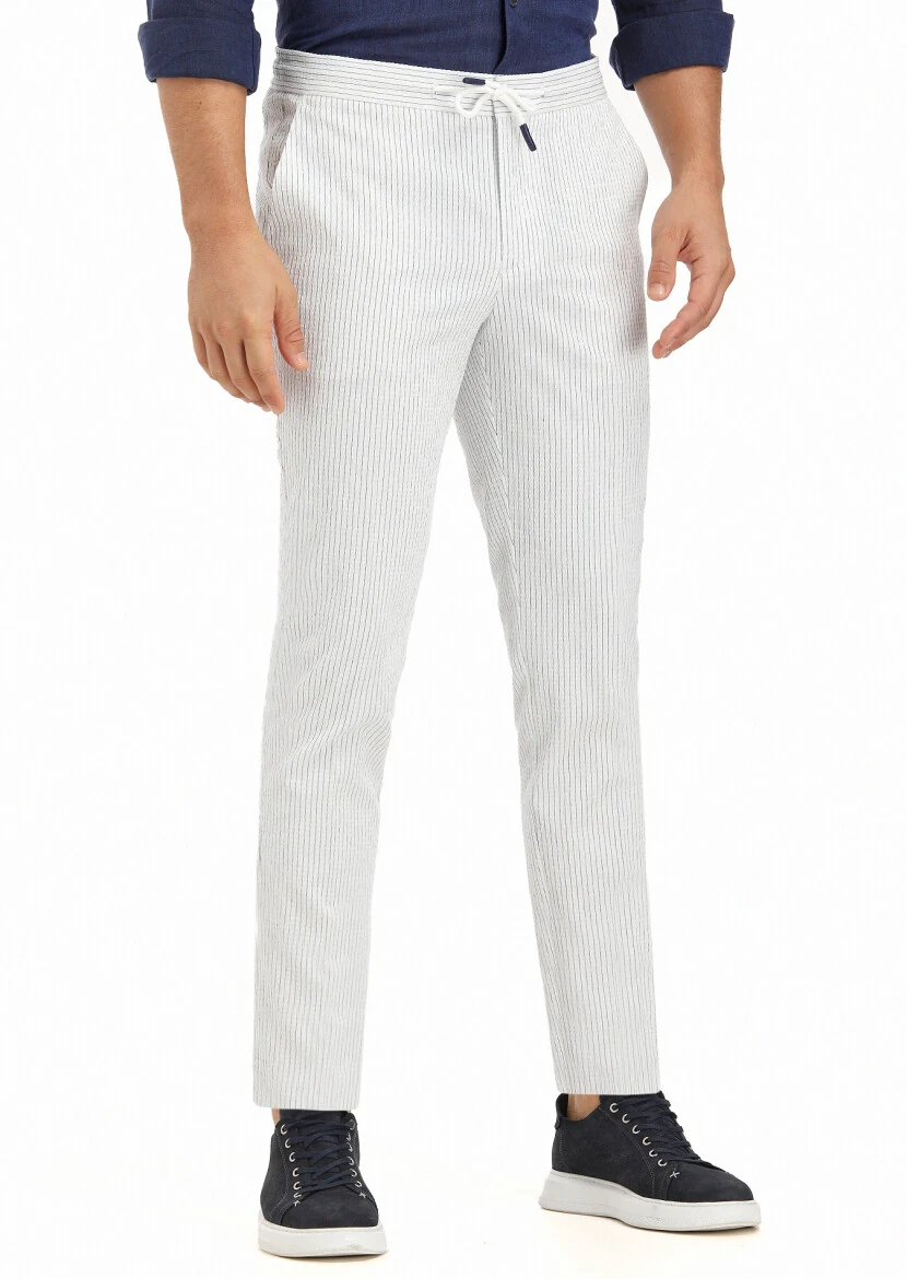 White Weaving Jogging Fit Casual Cotton Blended Trousers 