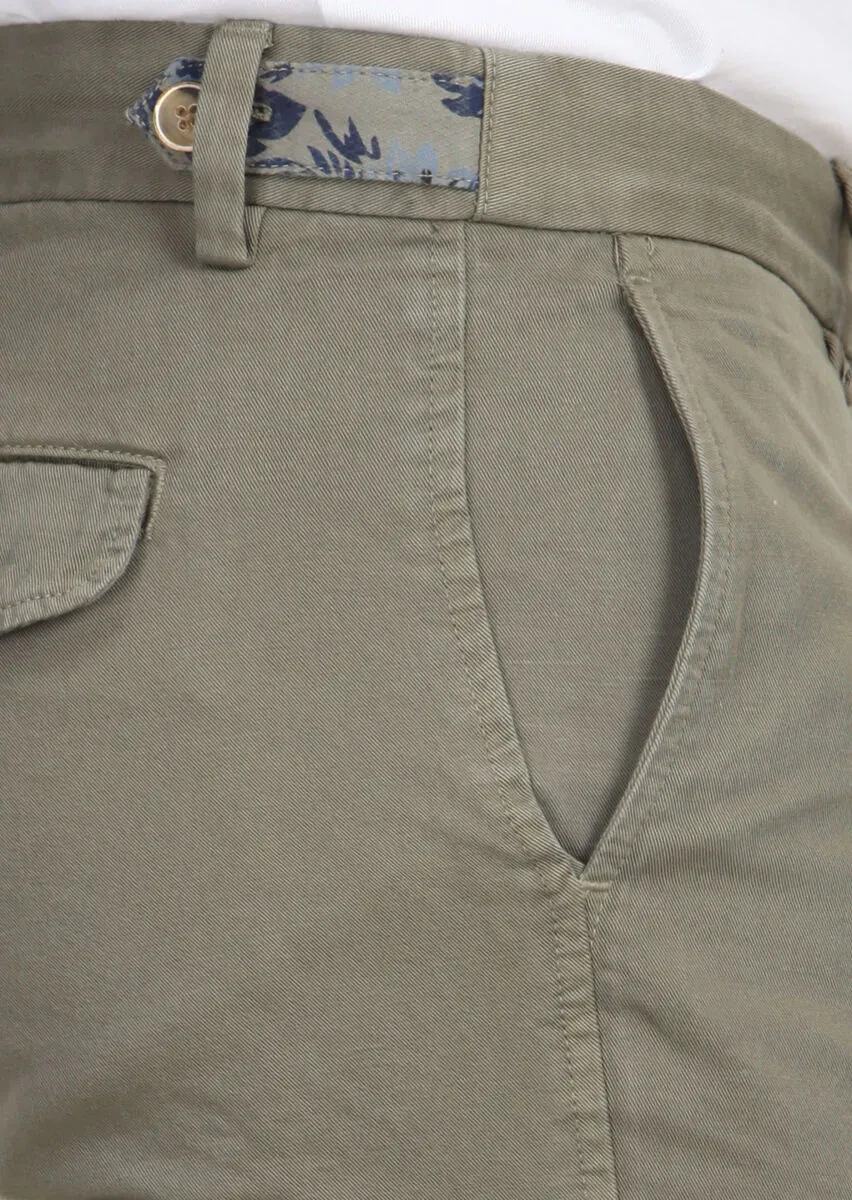 Yeşil Düz Dokuma Regular Fit Casual Pamuk Karışımlı Bermuda - 3